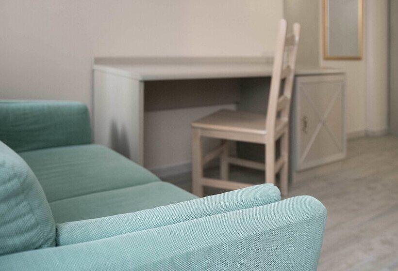 Quarto Estandar, Deutsches Theater