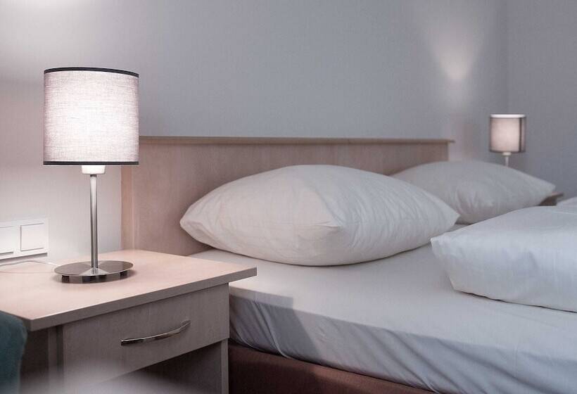 Suíte, Deutsches Theater