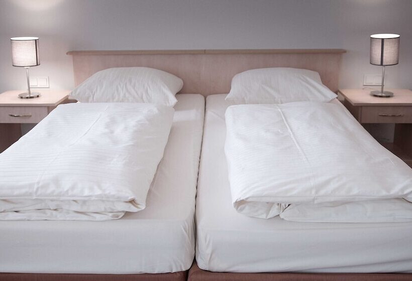 Suíte, Deutsches Theater