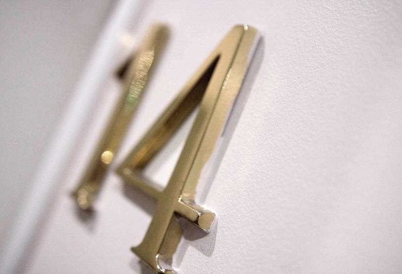 Quarto Estandar, Deutsches Theater