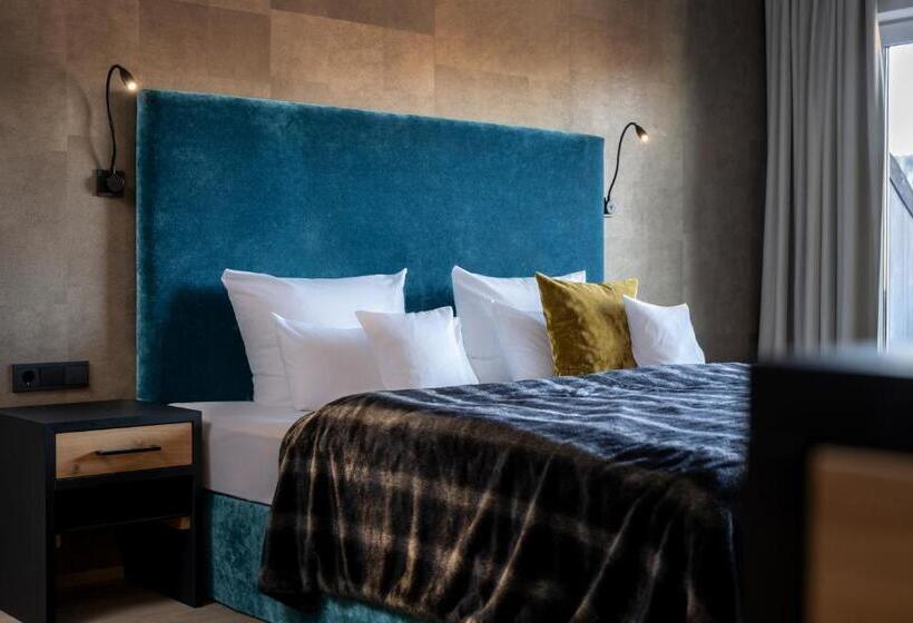 발코니 디럭스 룸, Franks