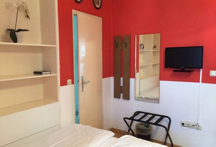 اتاق استاندارد سه نفره, Galleria