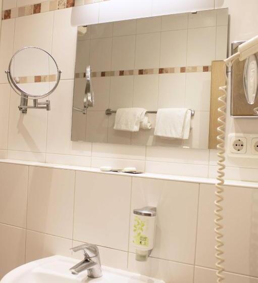 豪华房间, Isar City