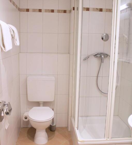 豪华房间, Isar City