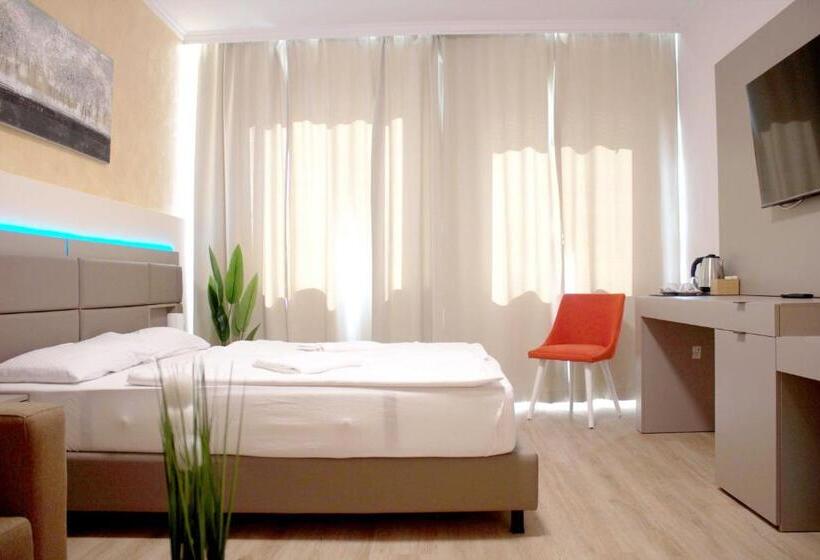 豪华套房, Isar City