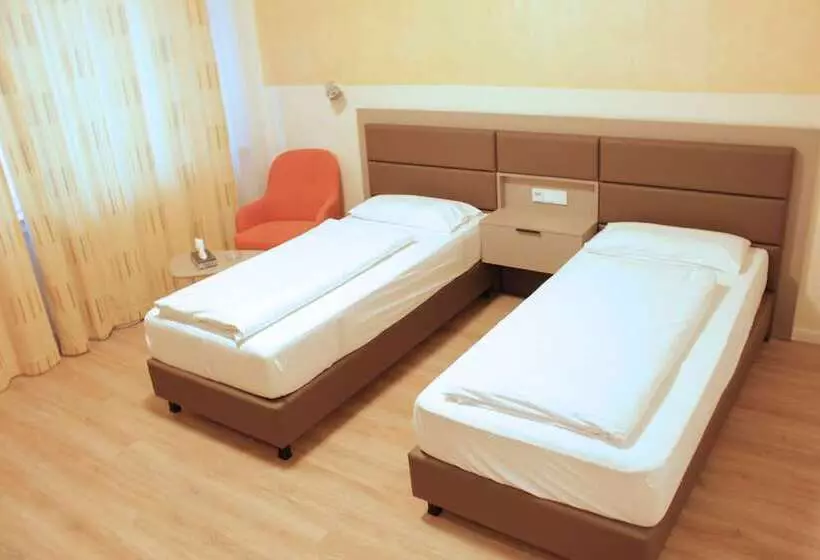 Habitació Economy, Isar City
