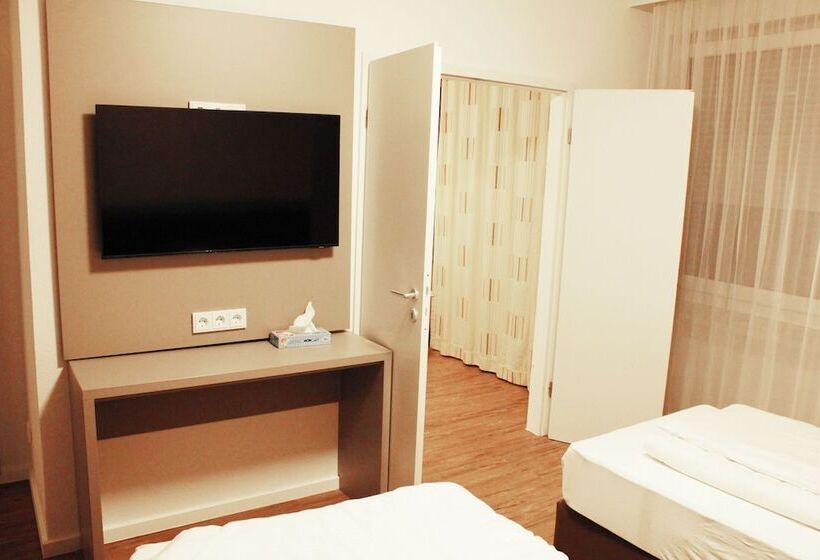 家庭间, Isar City