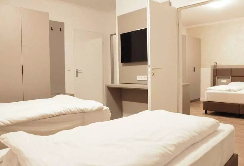 Family Room, Isar City