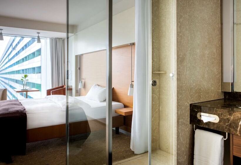 Номер Superior, Occidental Dresden Newa