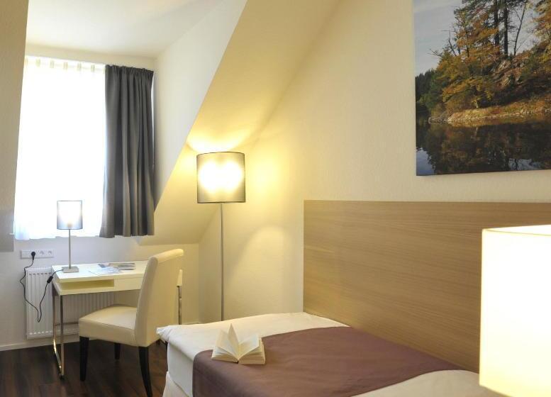 스탠다드 싱글 룸 도시 전망, Goldener Knopf