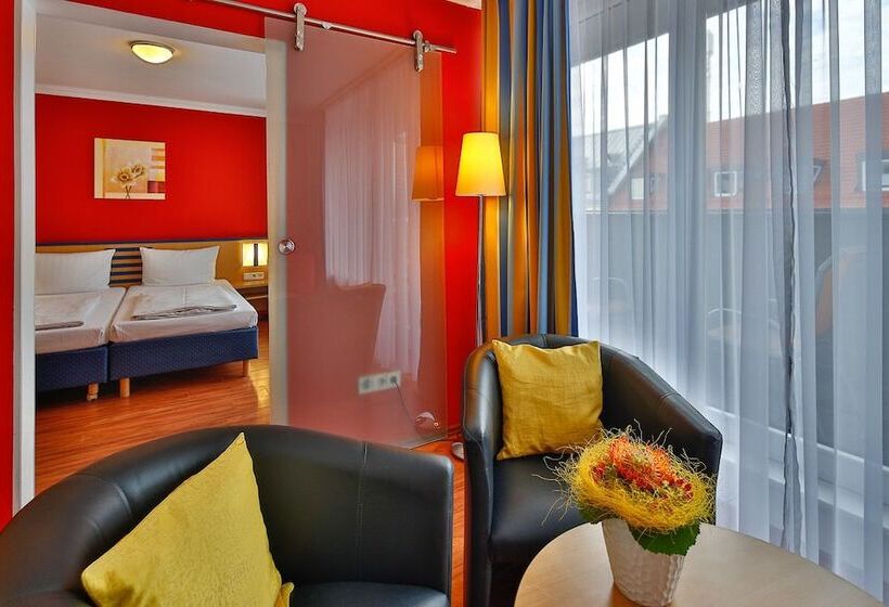 اتاق خانوادگی, Wallis