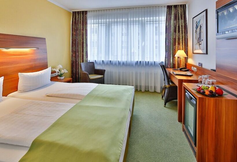 اتاق خانوادگی, Wallis