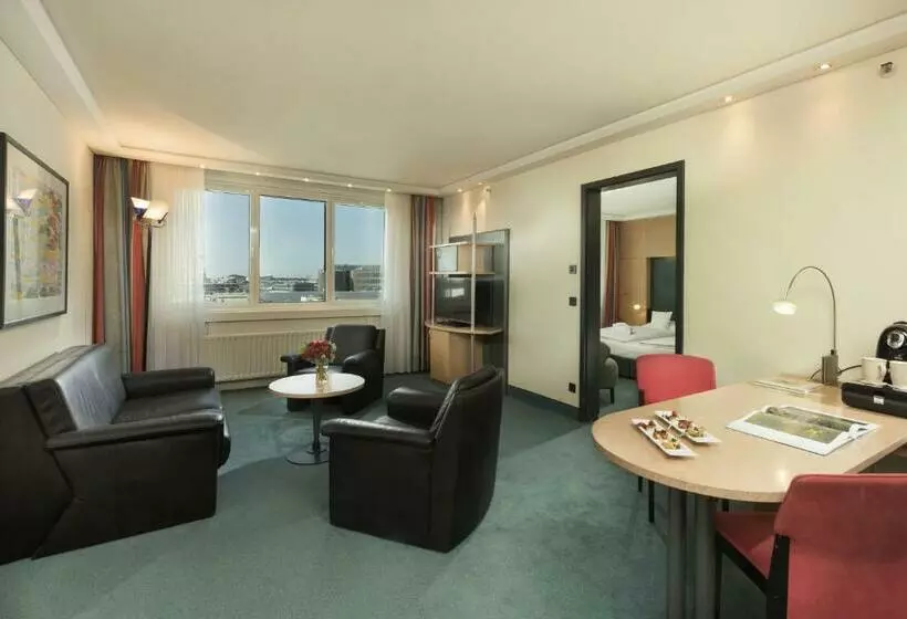 Suite, Maritim Proarte Hotel Berlin