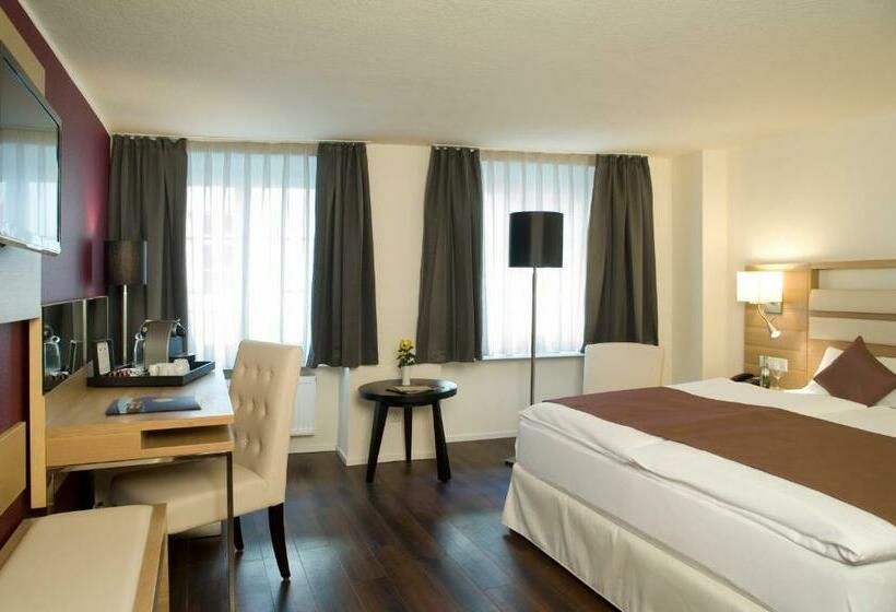 스탠다드 도시전망 룸, Goldener Knopf