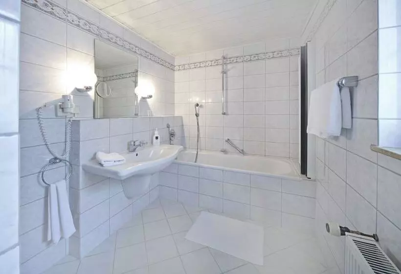 Rahat Oda, Waldhotel Bächlein