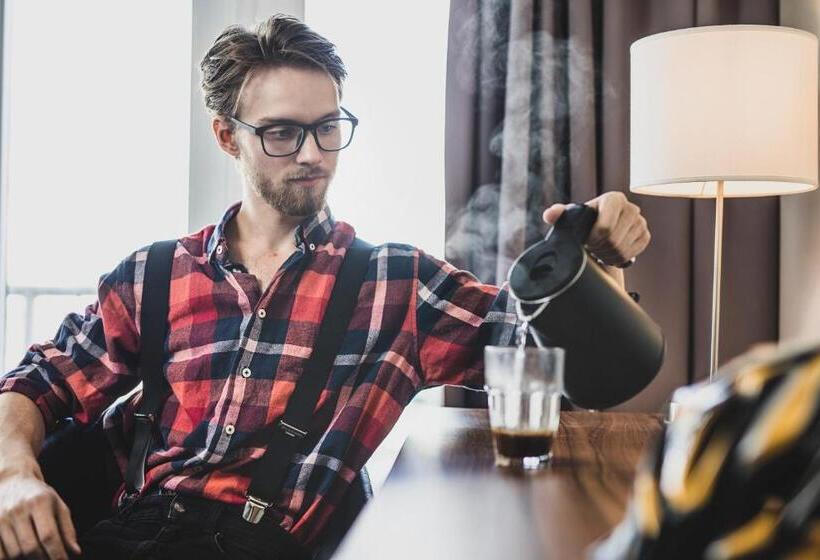 带观景的标准间, Atlantic