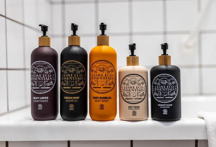 Номер Стандарт Вид на Город, Atlantic