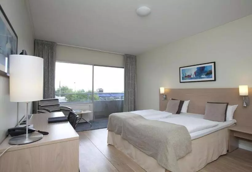 Habitació Estàndard, Marina