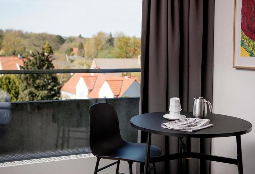 Номер Стандарт, Marina