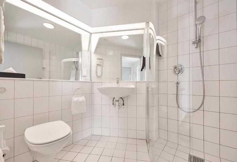 Номер Стандарт Вид на Море, Marina