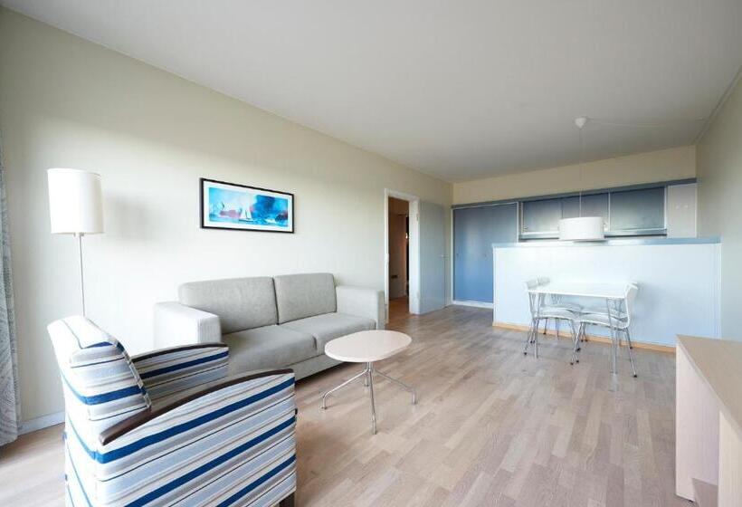 Апартаменты 1 Спальня, Marina