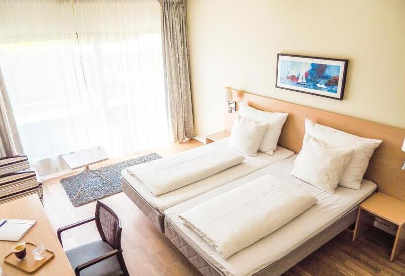 Номер Economy, Marina