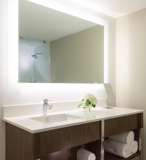 Club Room King Bed, Renaissance Santo Domingo Jaragua Hotel & Casino