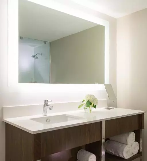 Club Room King Bed, Renaissance Santo Domingo Jaragua Hotel & Casino
