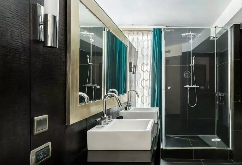 اتاق لوکس, Chalgrin Boutique