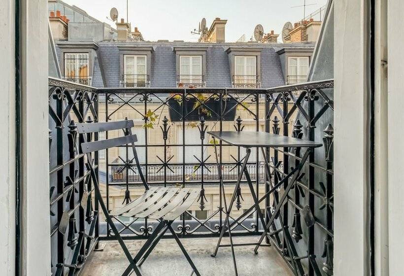 اتاق سوپریور با بالکن, Chalgrin Boutique