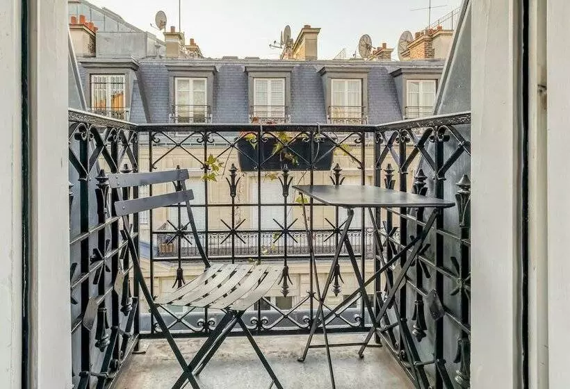 اتاق سوپریور با بالکن, Chalgrin Boutique