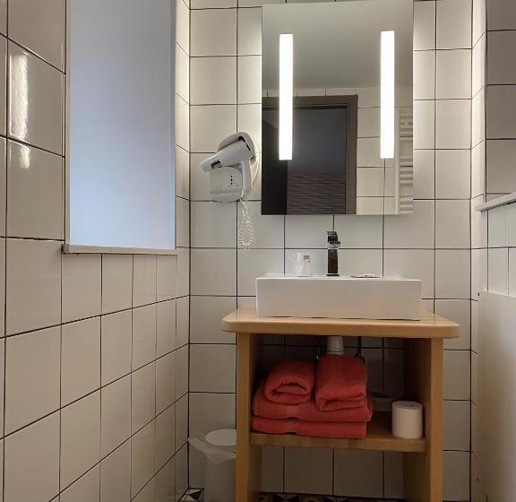 غرفة قياسية, Au Cerf