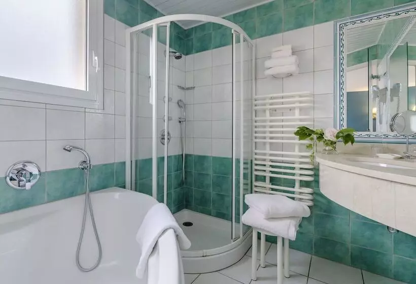 Superior Room, Auberge Du Poids Public Logis