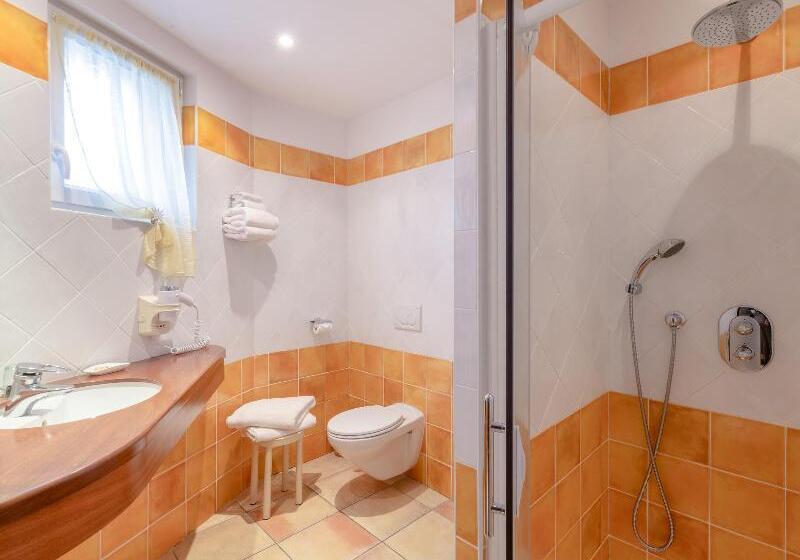 Номер Стандарт, Auberge Du Poids Public Logis