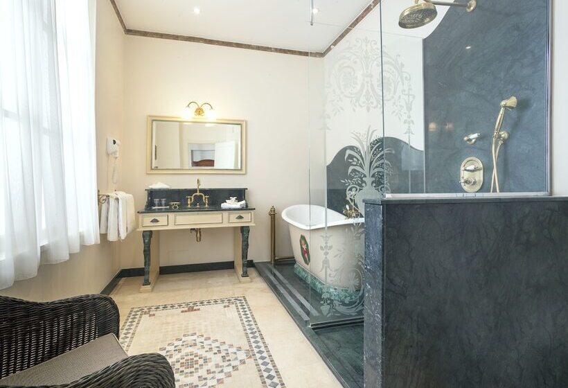 デラックスルーム, D'angleterre