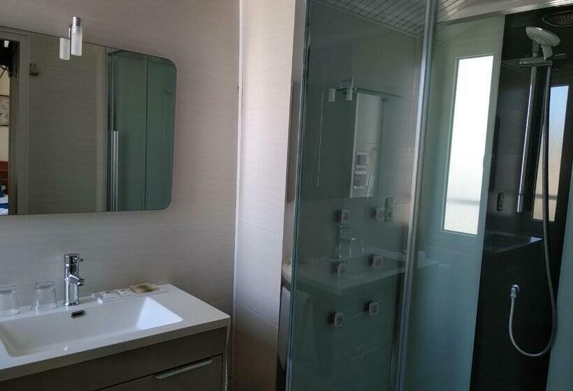 Номер Стандарт, De La Mer