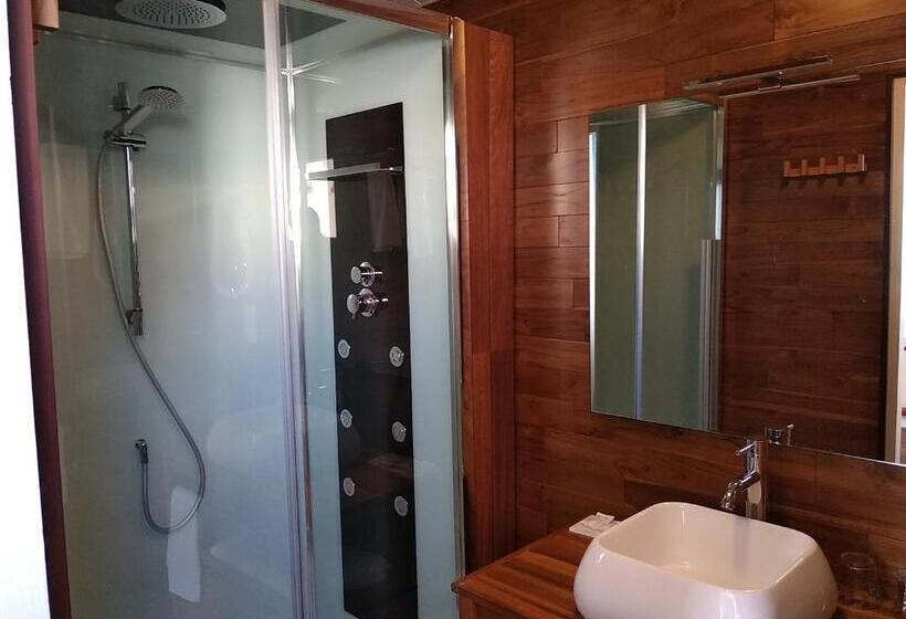 Семейный Номер, De La Mer