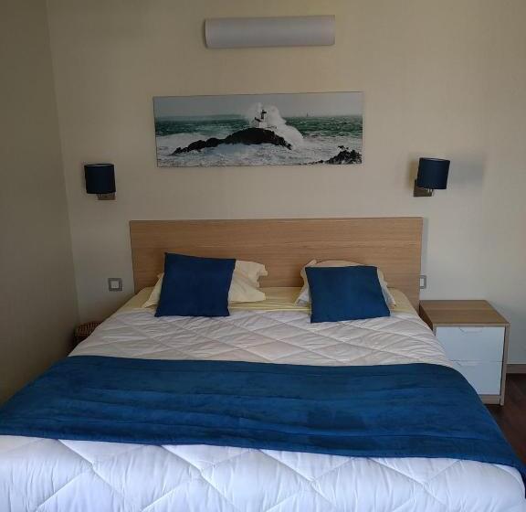 غرفة عائلية, De La Mer