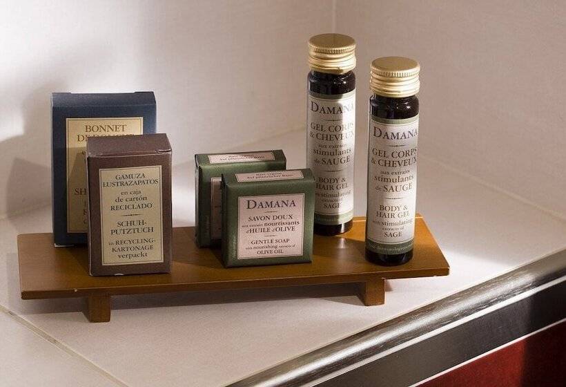 コンフォートルーム, Europe Hotel Paris Eiffel