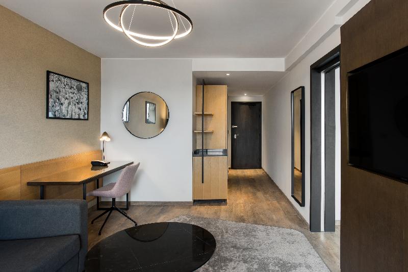 高级大房间, Ferrycarrig