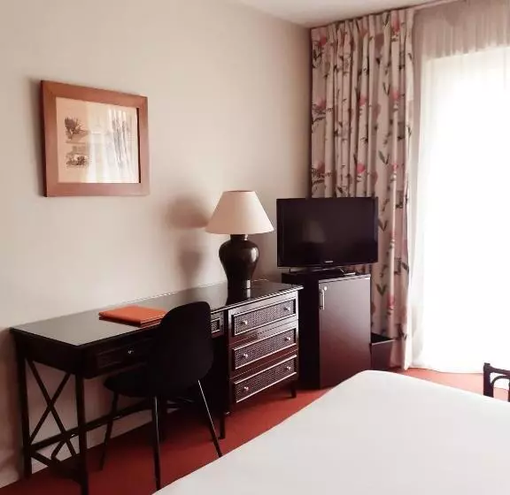 スタンダードシティビュールーム, Grand Hôtel De Solesmes   Teritoria