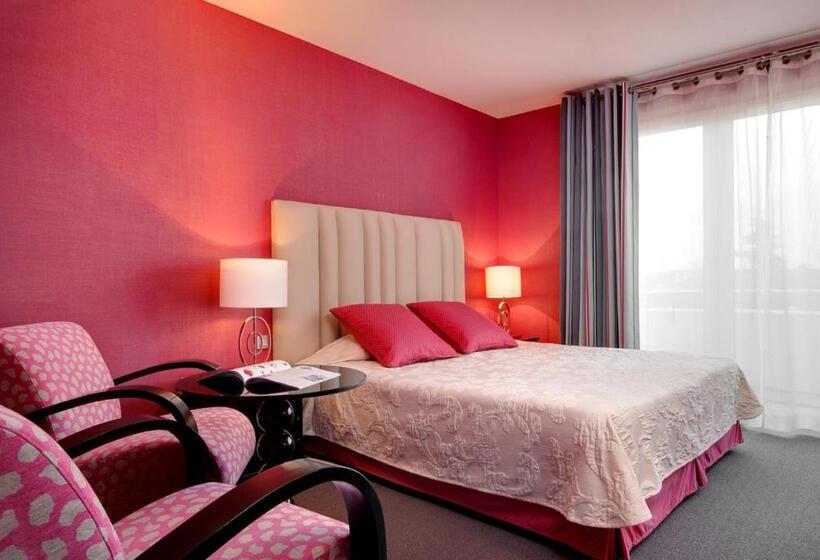 Номер Стандарт, Grand Hôtel De Solesmes   Teritoria
