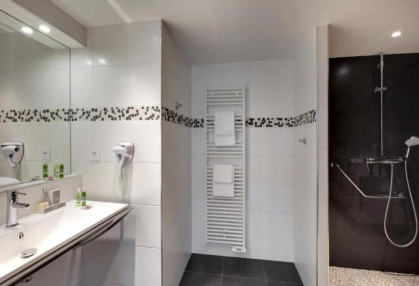 Люкс с Балконом, Grand Hôtel De Solesmes   Teritoria