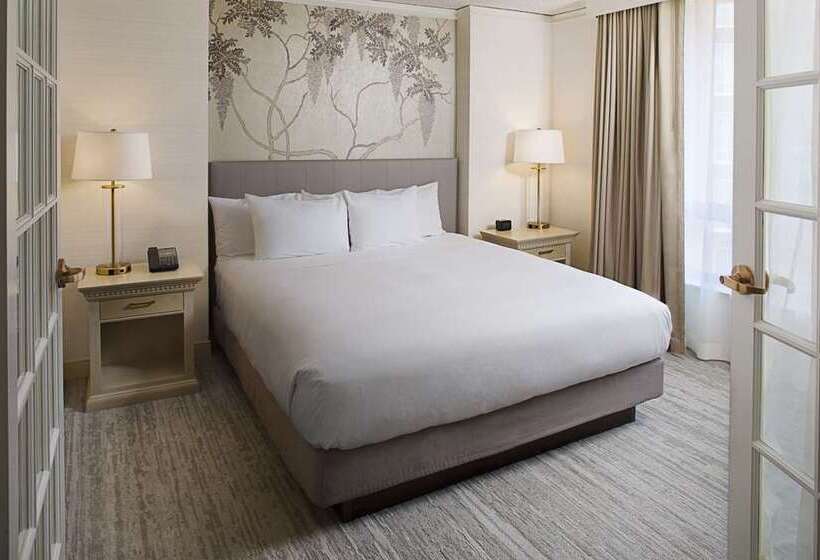 이그제큐티브 스위트 킹침대, Hilton Colon Quito