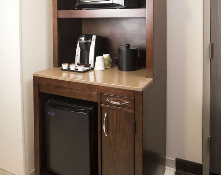 キングサイズベッドのスイートルーム, Hilton Colon Quito