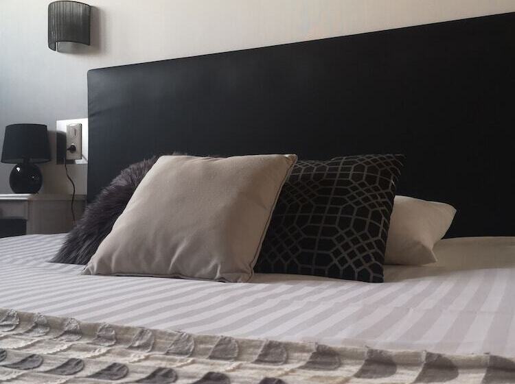 スタンダードルーム, Hôtel Les Deux Magots