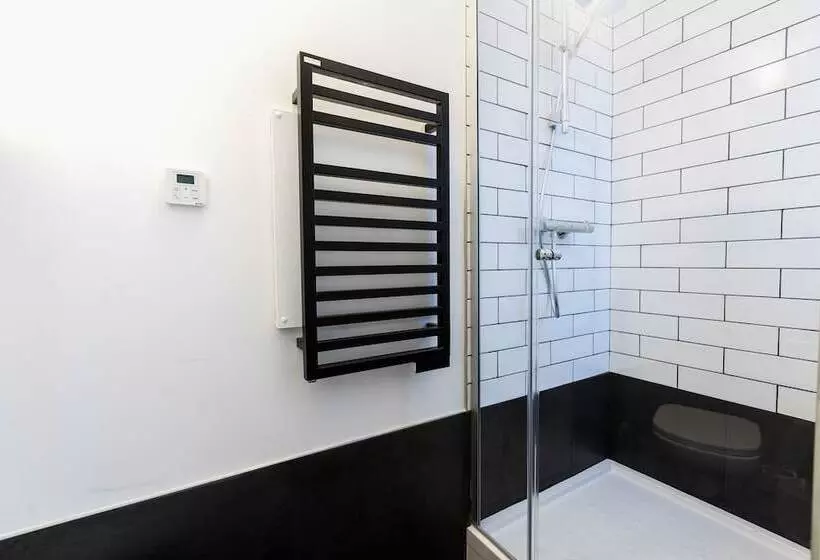 اتاق استاندارد, Ibis Pau Centre