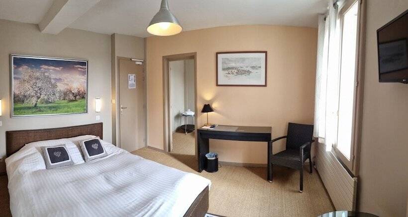 스탠다드 트리플 룸, L Auberge Du Cochon D Or