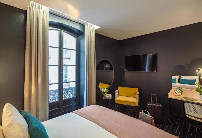 Апартаменты 2 Спальни, Mercure Nantes Centre Passage Pommeraye