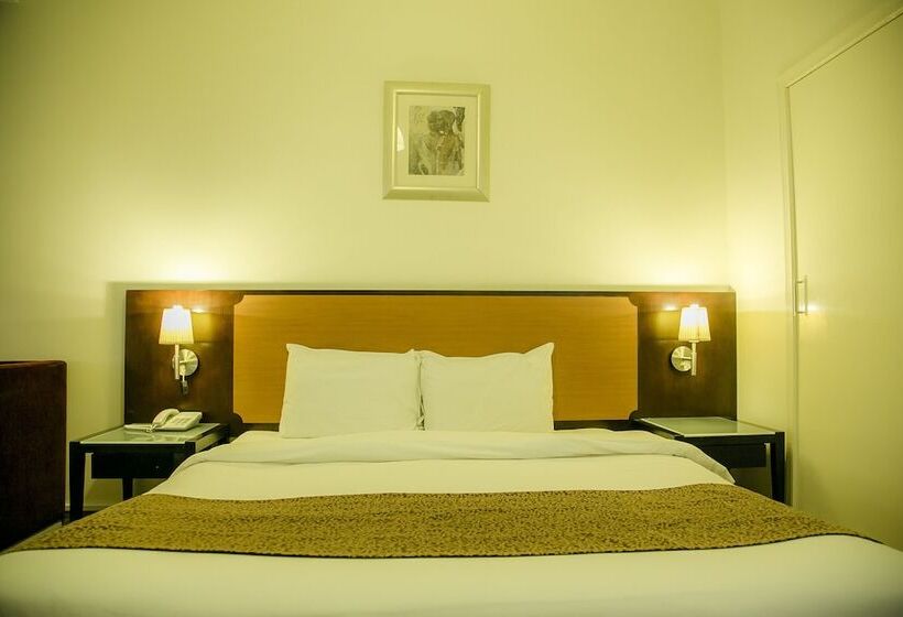 豪华房间, Phoenicia Grand